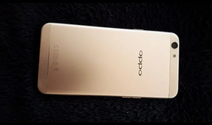 Oppo f1s - photo 1