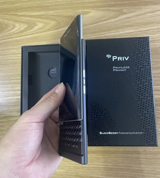 BlackBerry Priv brand new box pack - photo 1