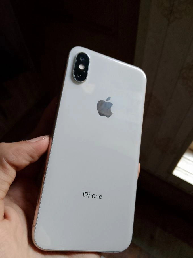 iPhone Xs non PTA white colour 64 gb no open no repair - photo 1