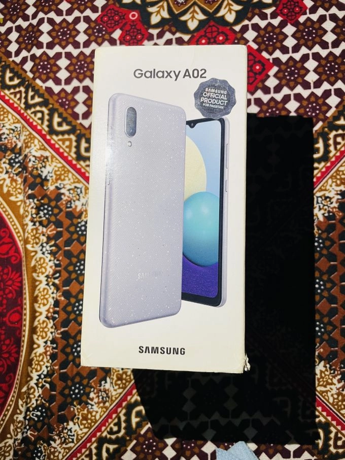 Samsung A02 with 3/32gb with box - photo 3